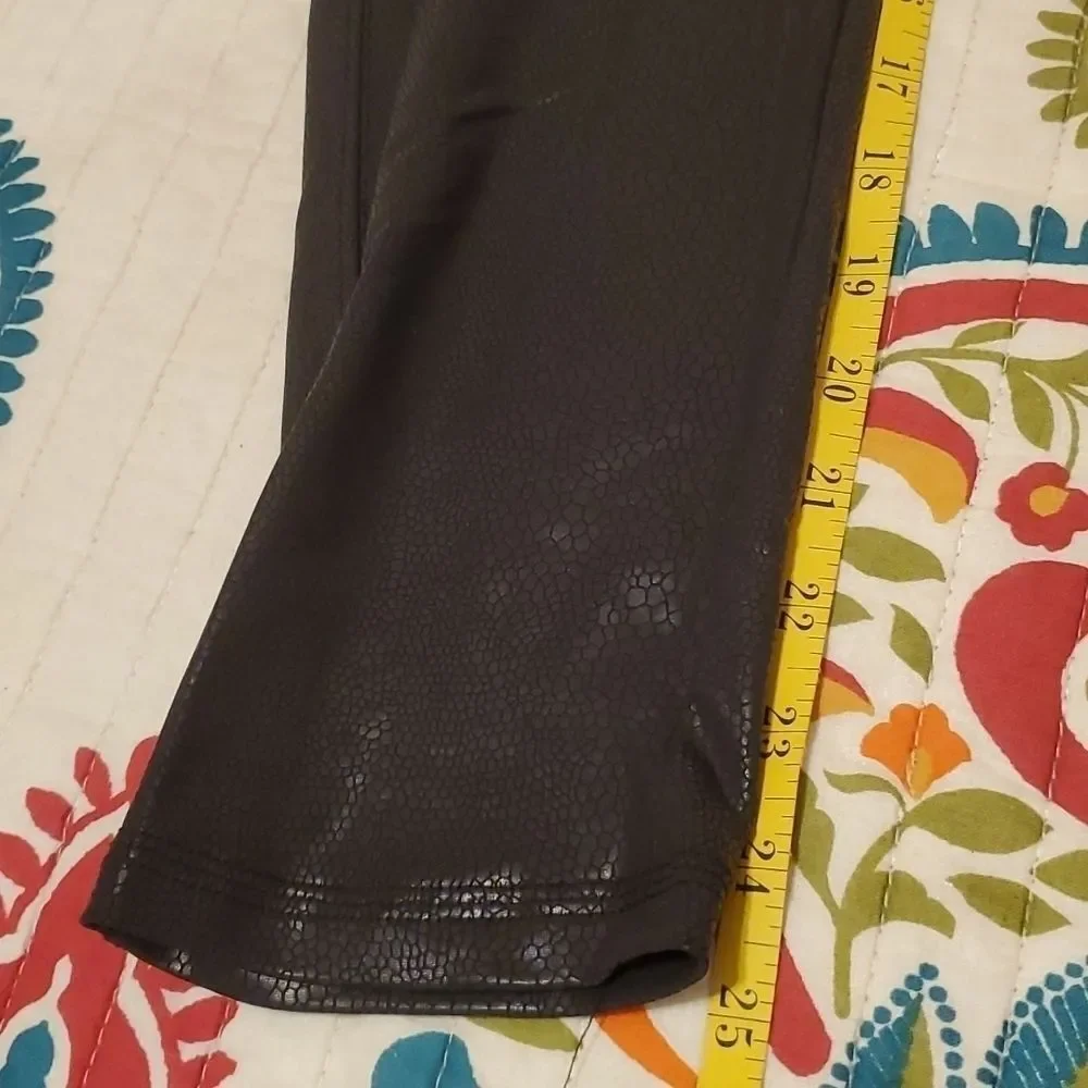 21 Saints Black Faux Lizard Skin Leggings Reptile Print Textured Size Small